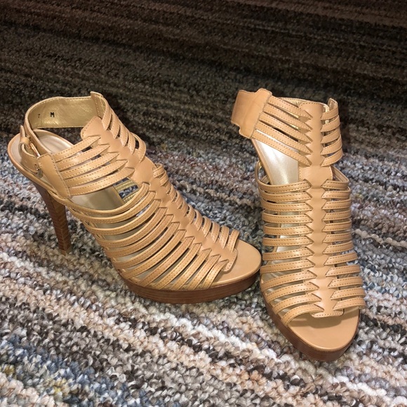 Stuart Weitzman Shoes - Stuart Weitzman Heels!